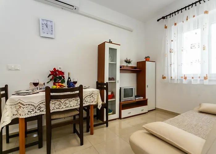 Gostinjska kuća Apartmani Cvelic Malinska