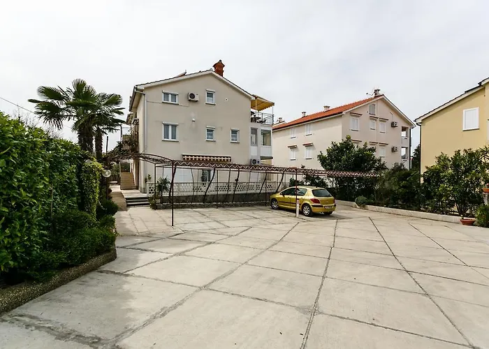 Guest house Apartmani Cvelic