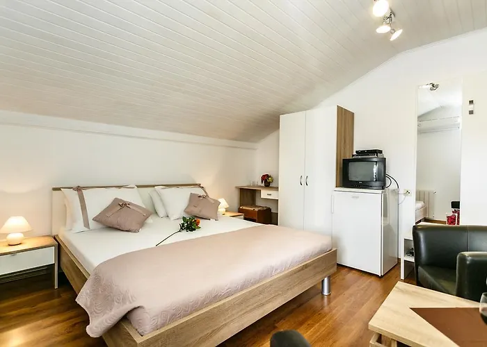 Apartmani Cvelic Malinska