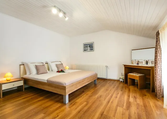 Gostinjska kuća Apartmani Cvelic Malinska