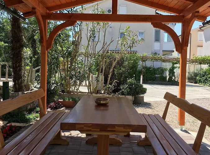 Apartmani Cvelic Malinska