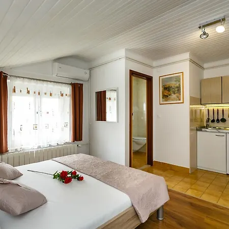 Apartmani Cvelic Malinska