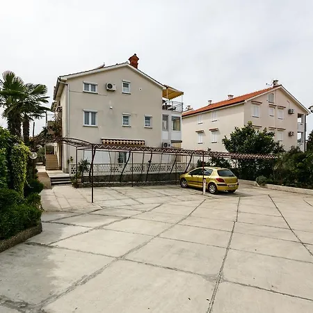 Gostinjska kuća Apartmani Cvelic