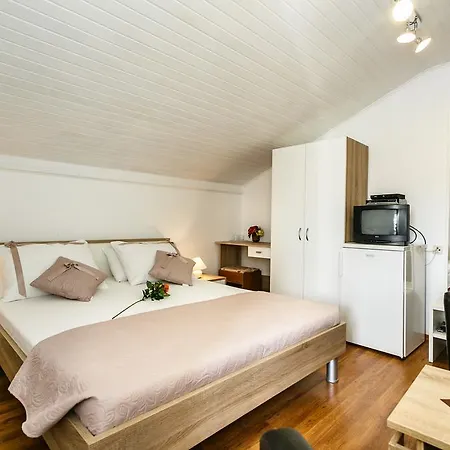 Apartmani Cvelic Malinska